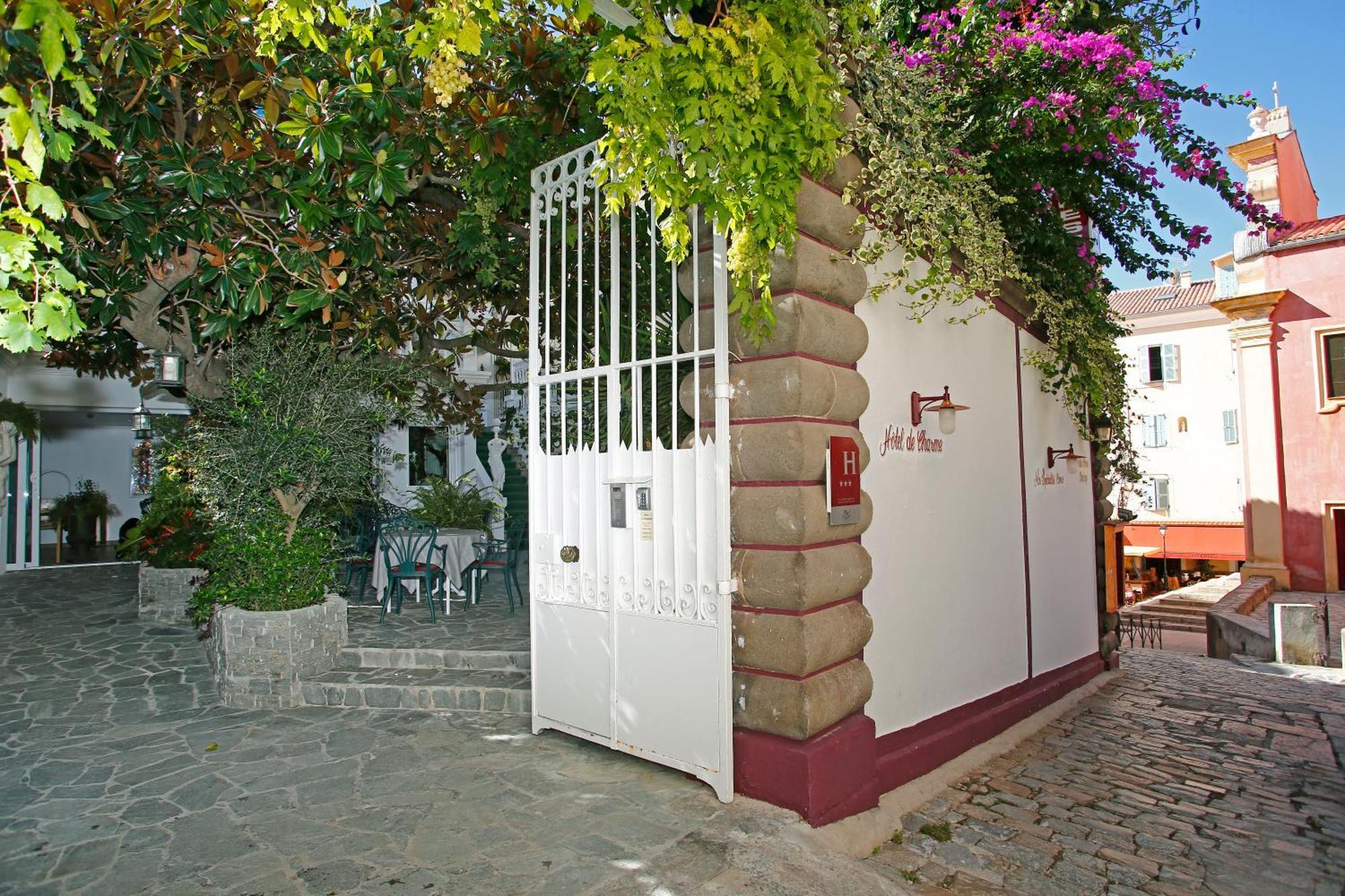 Le Magnolia Hotel Calvi  Ngoại thất bức ảnh