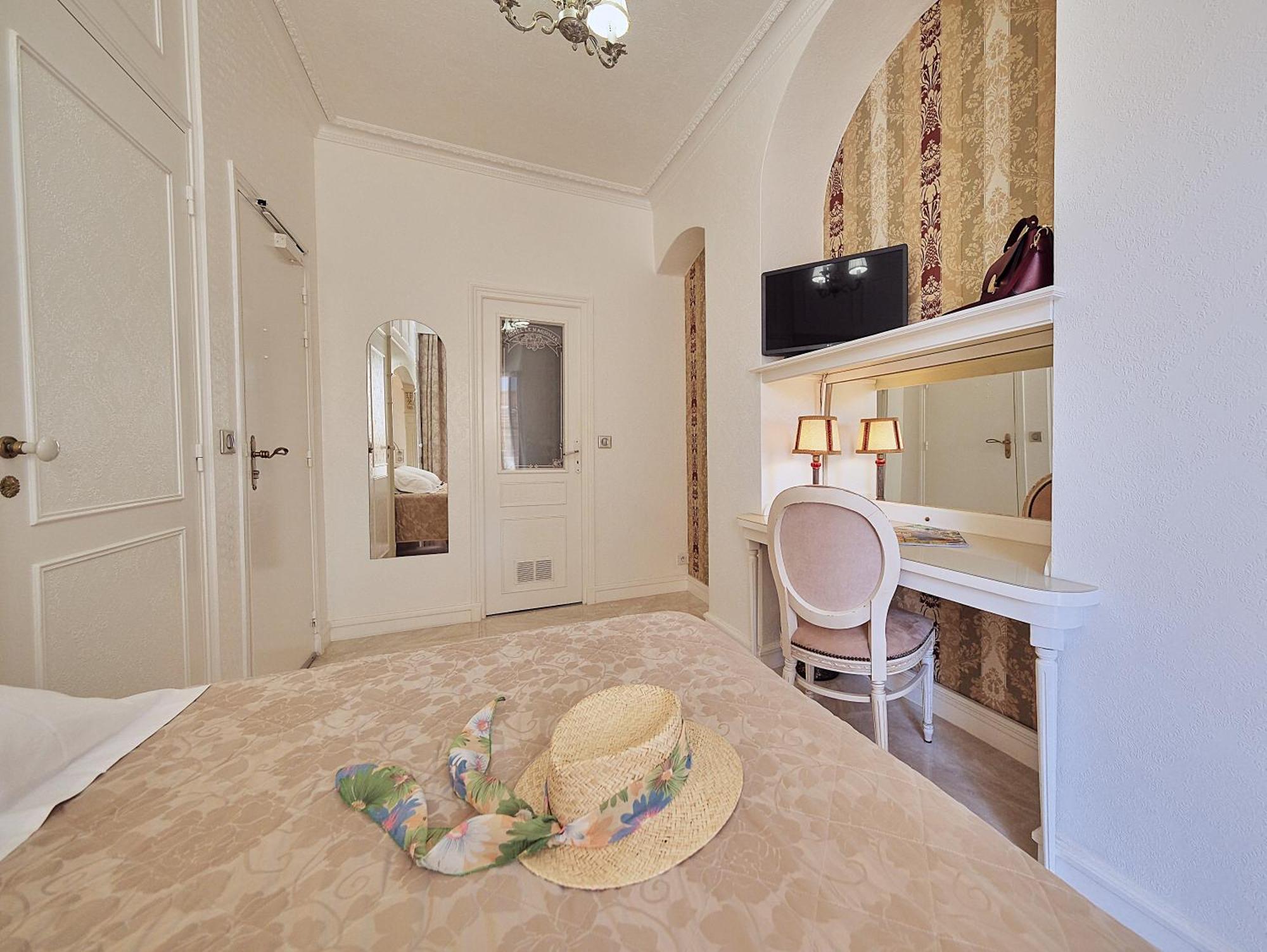 Le Magnolia Hotel Calvi  Ngoại thất bức ảnh