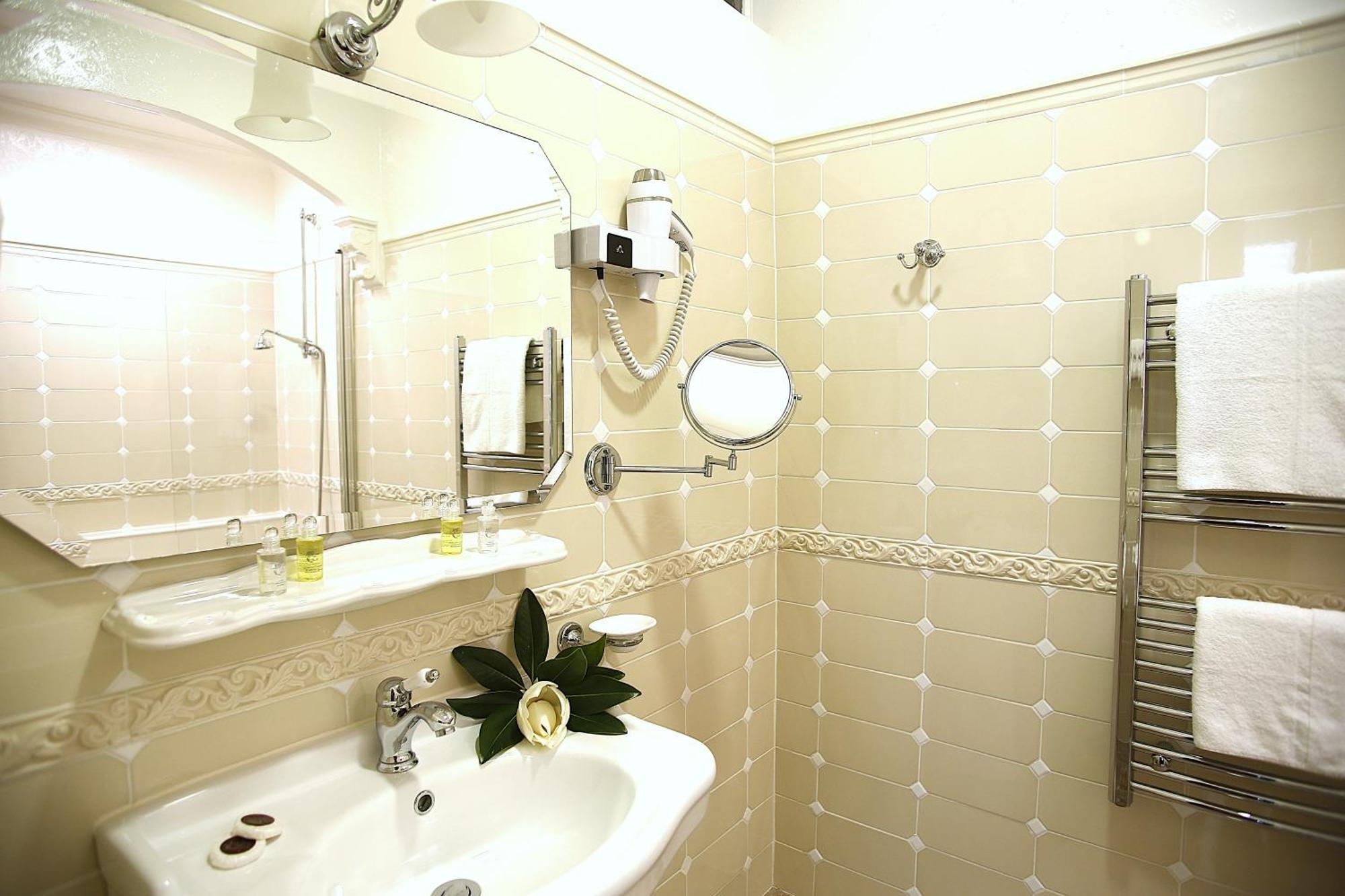 Le Magnolia Hotel Calvi  Ngoại thất bức ảnh
