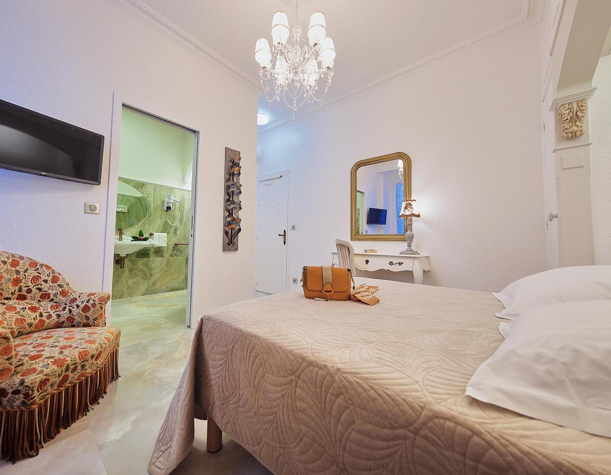 Le Magnolia Hotel Calvi  Ngoại thất bức ảnh